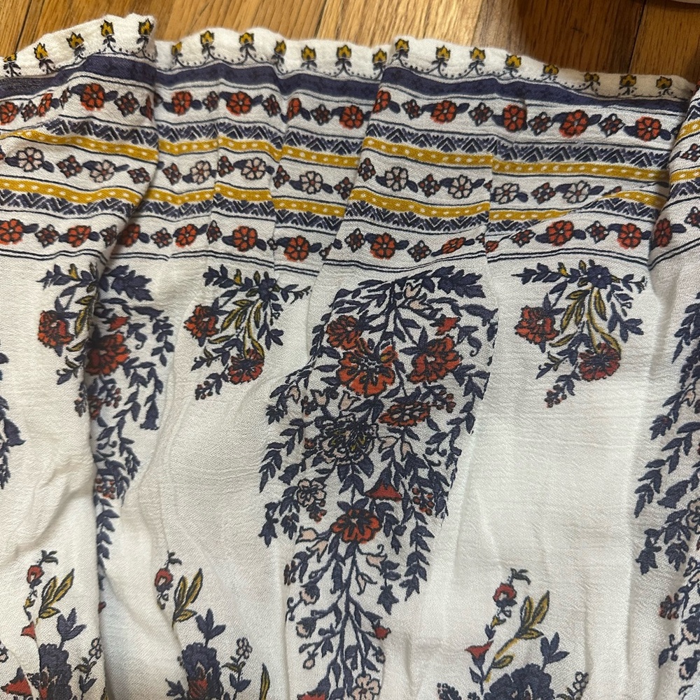 Old Navy. Boho Maternity Maxi Dress. Size Medium. - Picture 5 of 6
